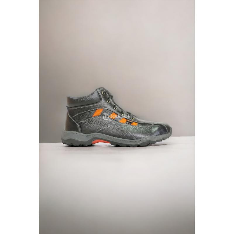 Produksi Sepatu Safety Pendek - Padang