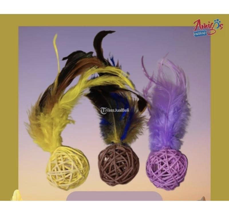 Mainan Kucing Bola Ayam Bulu Lonceng MN800 - Makassar