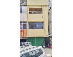 Dijual Ruko 3 Lantai SHM di Dika Deretan Putih Salju - Palembang