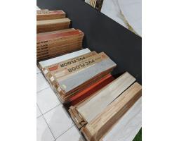  Lantai Vinyl Panakkukang Makassar