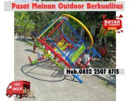 Ayunan Besi Bulat Besar dan Mainan Playground - Karangasem 