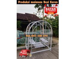 Ayunan Besi Gapura Besar dan Mainan Playground - Tabanan 