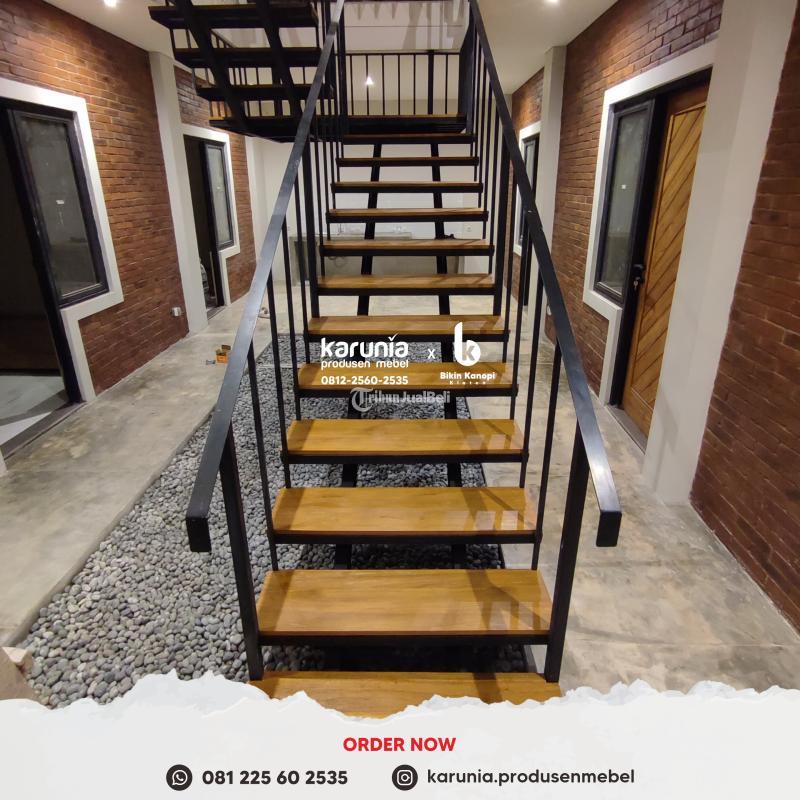 Jasa Bikin Model Pagar Tangga Besi Alas Kayu Jati di Sukoharjo Tribun