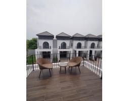 Dijual Rumah Mewah 3KT 2KM SHM Gate Surabaya Barat - Surabaya