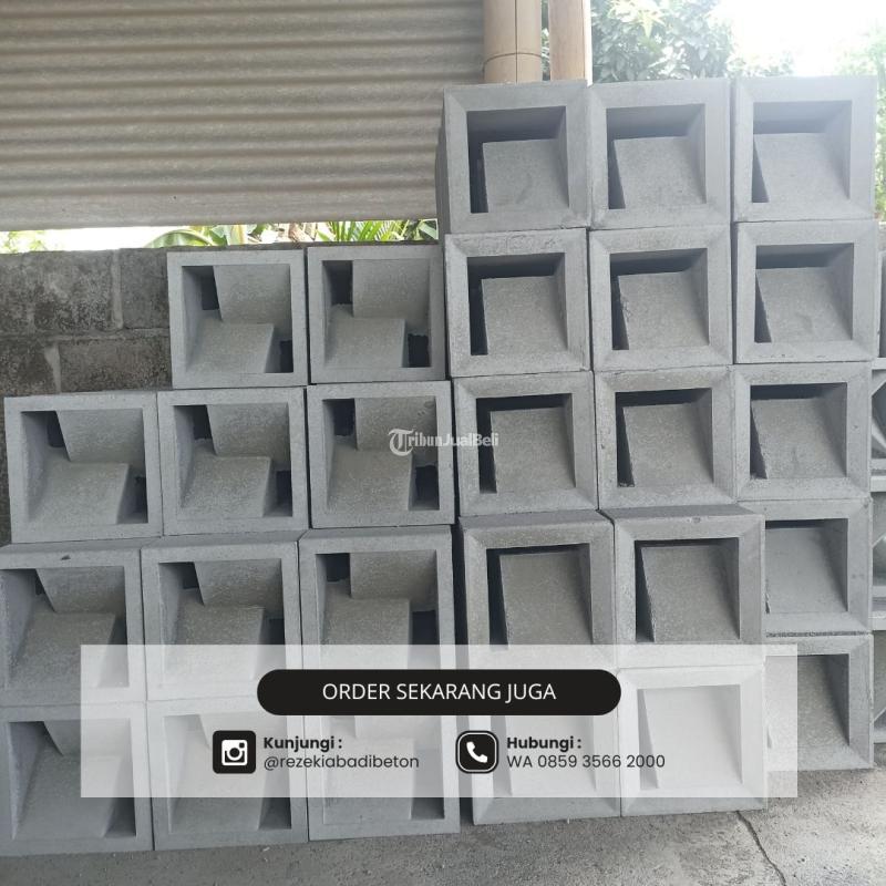 Roster Beton Tampak Depan Rumah Minimalis - Madiun