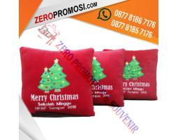 Hadiah Istimewa Souvenir Bantal Kotak Natal dengan Bordir Logo Unik - Tangerang Kota