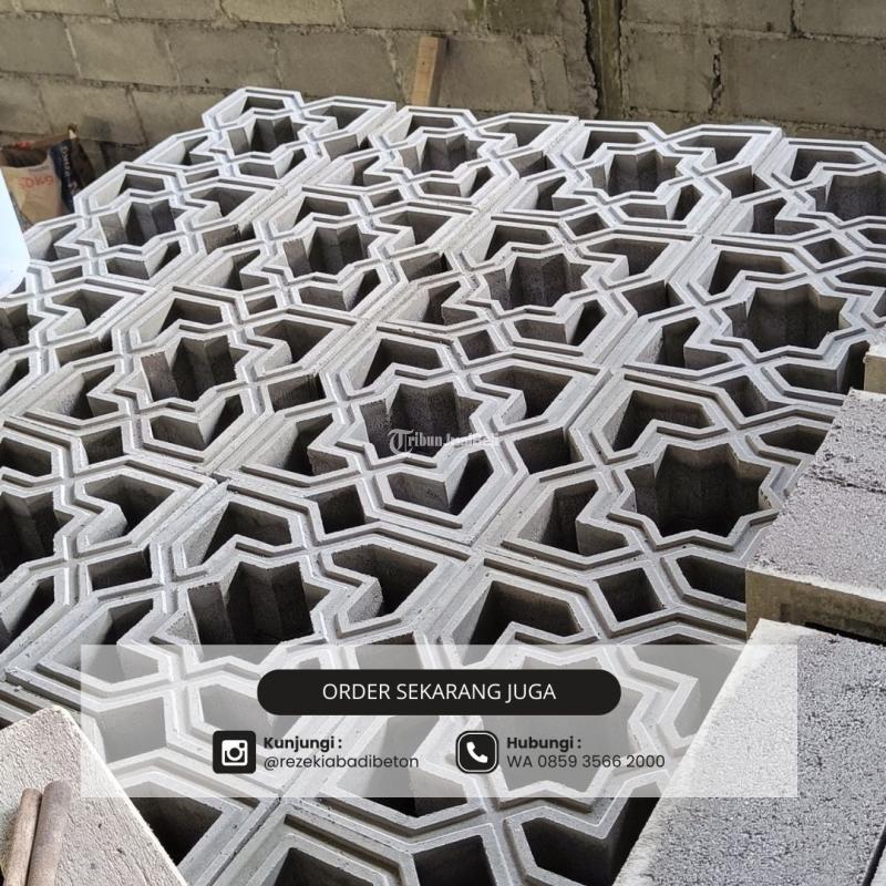 Roster Beton Minimalis Modern di Nguntoronadi - Magetan