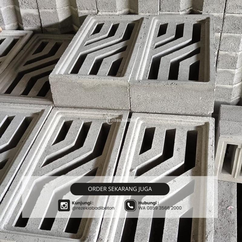 Roster Beton Persegi Panjang Atas Pintu di Parang - Magetan