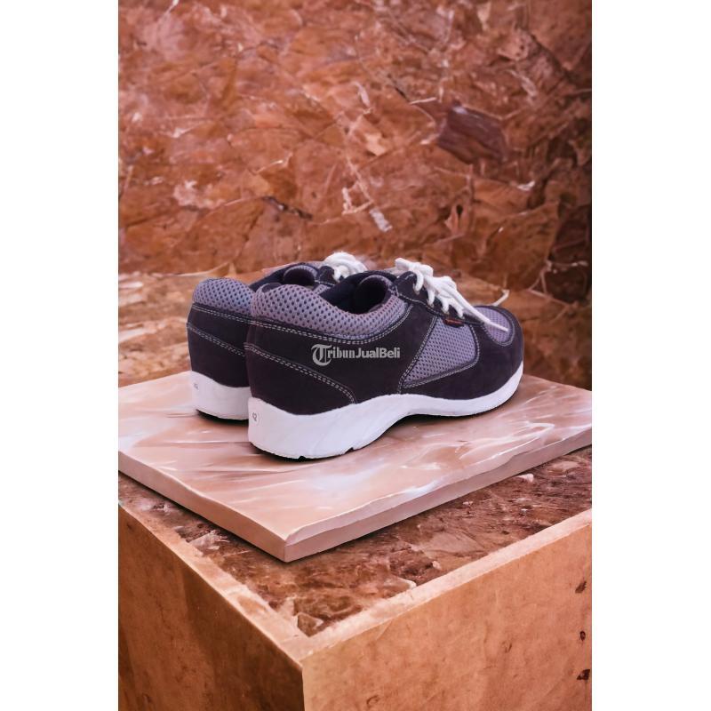 Murah Sepatu Safety Shoes Tinggi 9 cm di Bali - Badung