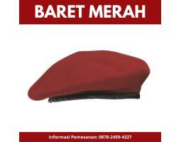 Topi Baret Merah Ubud - Gianyar