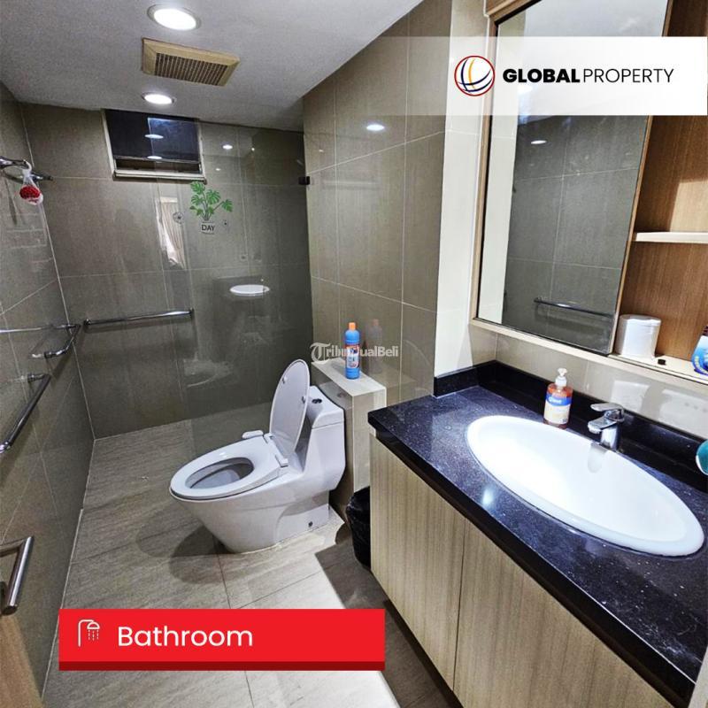 Disewakan Apartemen Good Condition, Fully Furnished, Taman Anggrek Condominium, 3 Bedrooms, Low Floo - Jakarta Barat