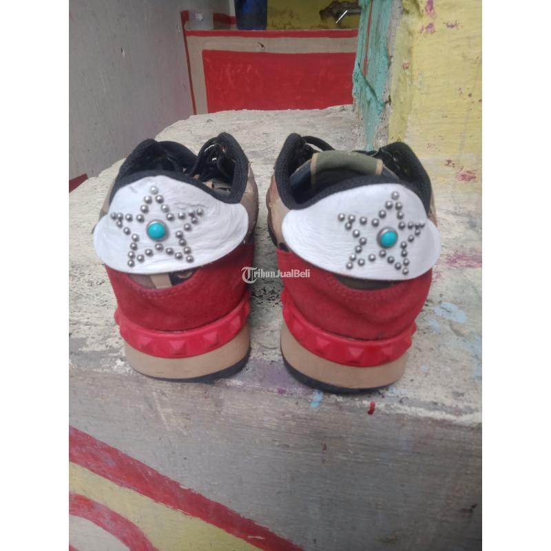 Sepatu Pria Merk Valentino Garavani Size 38,5 Kondisi Bekas Baik Harga Nego - Bandung Kota