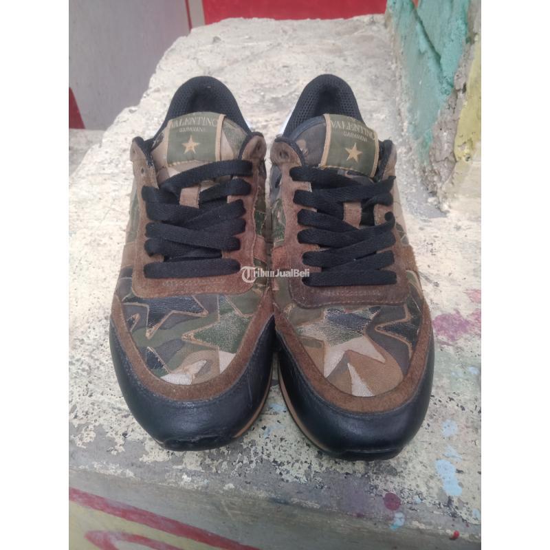 Sepatu Pria Merk Valentino Garavani Size 38,5 Kondisi Bekas Baik Harga Nego - Bandung Kota
