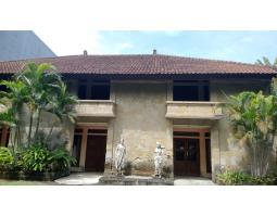  Dijual Rumah Besar Mewah Tipe 800 4KT 4KM Legalitas SHM - Denpasar 