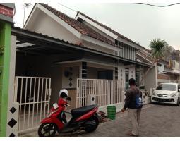 Dijual Rumah, LT. 84m2, LB. 84m2, 3KT, 1KM, SHM, Full Bangunan - Colomadu