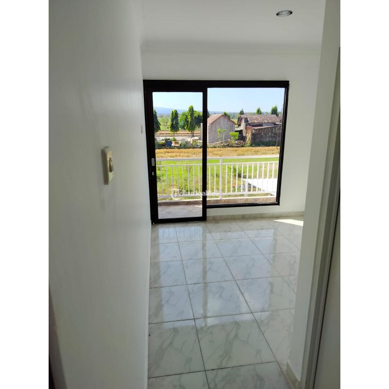 Dijual Rumah 2 Lantai Gaya Modern, LT. 60m2, Lb. 62m2, 3KT, 1KM, Dekat Candi Prambanan - Klaten