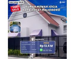 Jual Rumah Cantik Baru Tipe 400 Ada Kolam Renang Nyaman Asri Strategis - Sleman