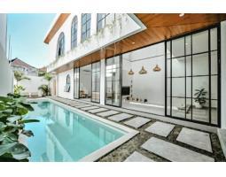 Jual Villa Mewah Tipe 200 Baru Funished Dengan Privatpool Di Munggu Bali - Badung