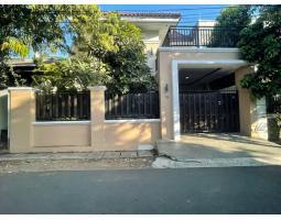 Dijual Rumah Bagus 2 Lantai Semi Furnished di Guntur Setiabudi - Jakarta selatan