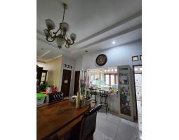 Dijual Rumah, LT. 535m2, LB. 300m2, 5KT, 5KM, Harga Murah Bawah NJOP, Jl. Kemang Timur, Kemang - Jakarta Selatan