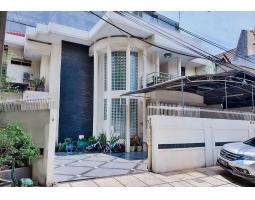 Jual Rumah Mewah Full Furnished dekat Mall Kelapa Gading - Jakarta Utara