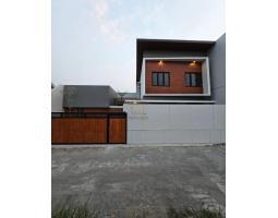 Dijual Rumah Mewah 2 Lantai, LT. 150m2, LB. 157m2, 4KT, 3KM, SHM, Dekat Kampus UGM - Yogyakarta