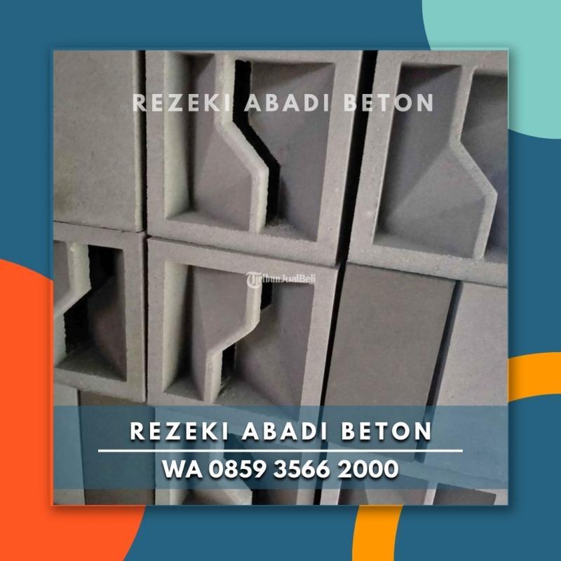 Roster Beton Pagar Anti Tampias Air Hujan di Kademangan - Blitar