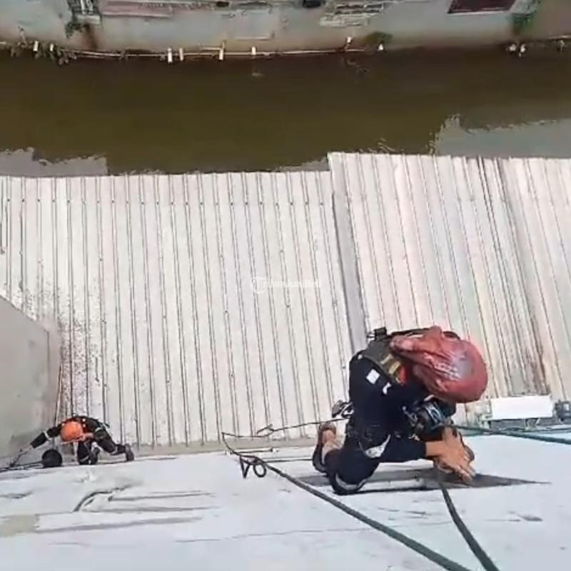 Pengecatan Fasade Gedung Tinggi Menggunakan Cat Tahan Cuaca - Jakarta Utara