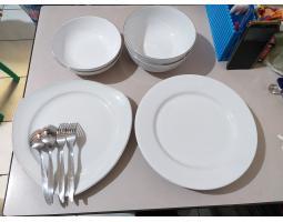 Sewa Piring Makan Pesta - Sleman 