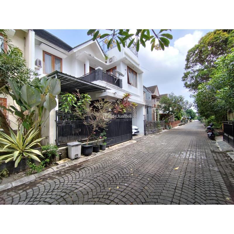 Dijual Rumah Second Mewah 2 Lantai Tipe 218 di Gamping - Sleman