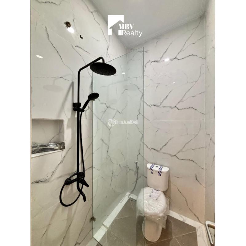 Jual Rumah Baru American Classic Tipe 210 Baru 2,5 Lantai Ada Rooftop di Jagakarsa - Jakarta Selatan