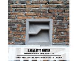 Roster Beton Anti Tampias Hujan di Jatiroto - Lumajang