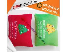 Pilihan Tepat Souvenir Natal Bantal Kotak Cantik dan Personal - Tangerang Kota