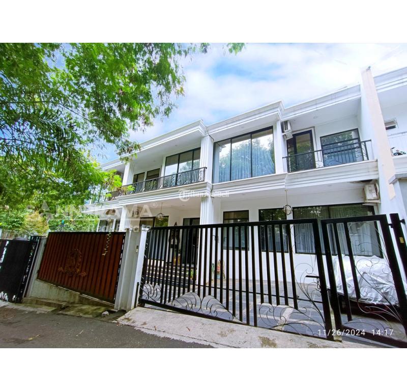 Rumah Hook Mewah Bekas Luas 500 m2 di Cirendeu, dekat Ke MRT dan Cinere - Tangerang Selatan