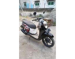 Dijual Motor Honda Scoopy, Bekas, Tahun 2012, Mulus, Surat Lengkap, Warna Hitam, Cianjur - Jawa Barat