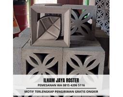 Roster Beton Dinding Rumah Minimalis di Padang - Lumajang