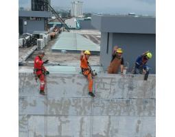 Aplikasi Waterproofing Dinding dengan Polimer Cair untuk Perlindungan Maksimal - Jakarta Selatan