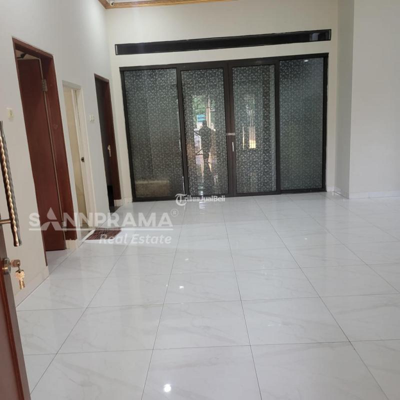 Dijual Rumah, LT. 144m2, LB. 125m2, 2KT, 2KM, Lokasi Strategis, SHM, Dalam Komplek Permata Cimanggis - Depok