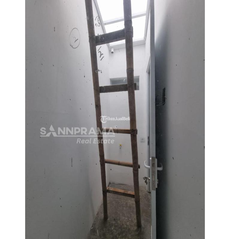 Dijual Rumah 2 Lantai 2KT 2KM SHM Komplek BSI Sawangan - Depok