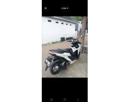 Motor Honda Vario Bekas Tahun 2019 Putih Terawat - Serang