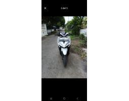 Dijual Motor Honda Vario, Tahun 2023, Warna Putih, Kondisi Bekas, Mulus, Surat Lengkap - Bondowoso