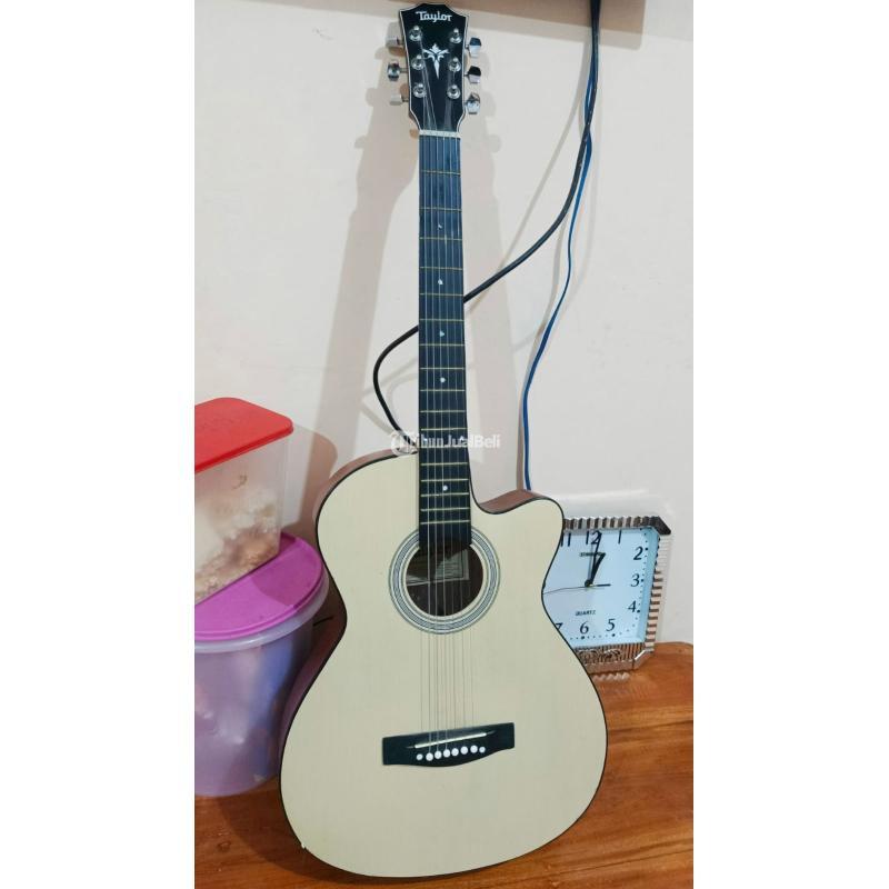 Premium Quality Gitar Tailor Second Air Salek - Banyuasin