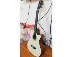 Glowing Gitar Tailor Second Balusu - Barru
