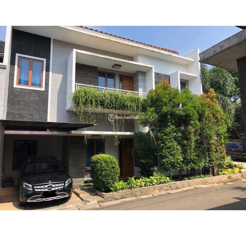 Dijual Rumah Mewah dengan Private Pool Luas 228 meter Strategis - Jakarta timur