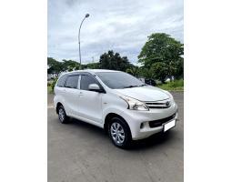 Mobil Bekas Toyota Avanza 1.3 E MT  Warna White Pearl - Tangerang Kota