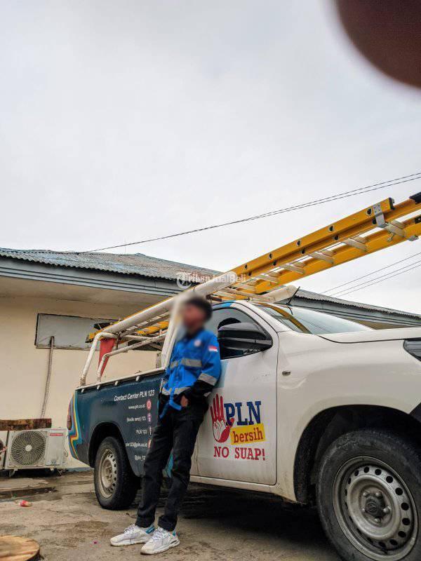 Pusat Tangga PLN Sliding Fiberglass 9.6 Meter 32 Feet - Denpasar