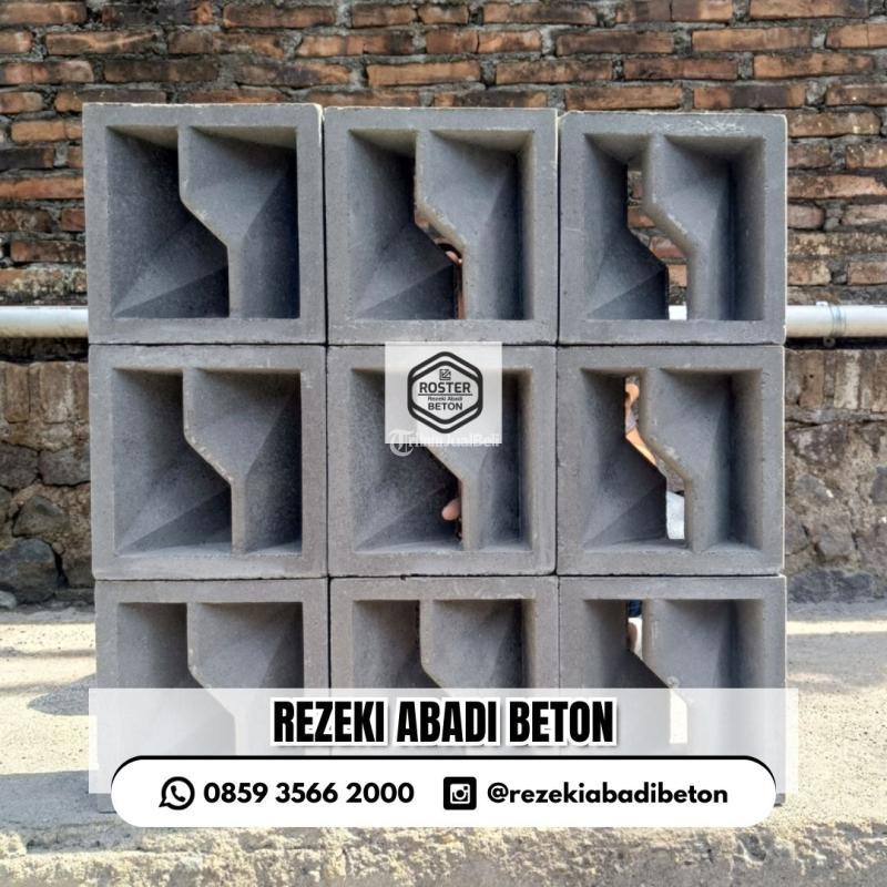 Roster Beton Minimalis 20x20 di Bae - Kudus
