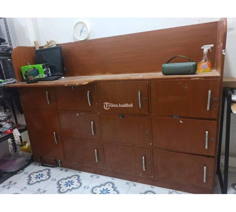 Lemari Kayu Kokoh Bekas - Bogor