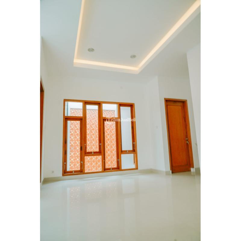 Dijual Rumah 2 Lantai Mewah Dekat Kampus UII Tipe 90 3KT 2KM SHM - Sleman