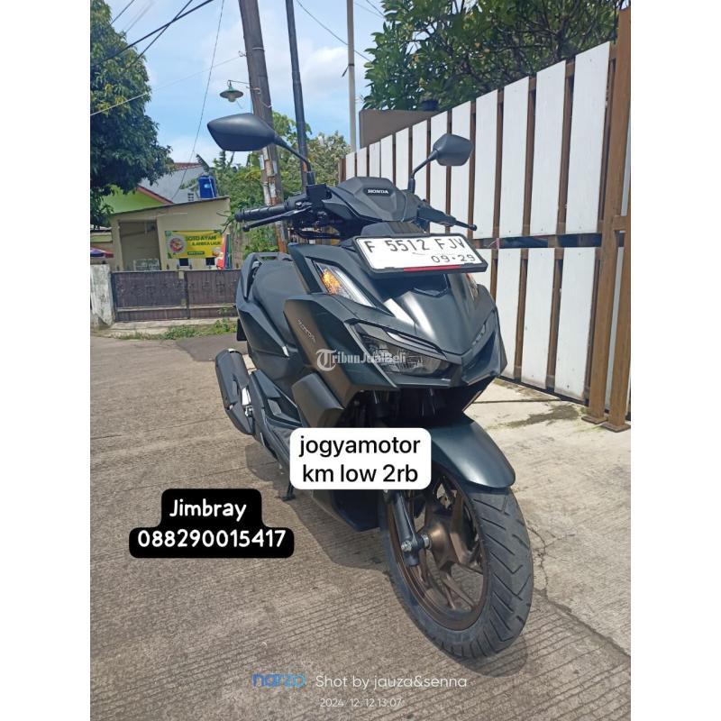 Dijual Sepeda Motor Honda Vario 160 CBS Grande, Warna Hitam, Tahun 2024, Kilometer Rendah, Pajak On, Pamulang - Tangerang Selatan